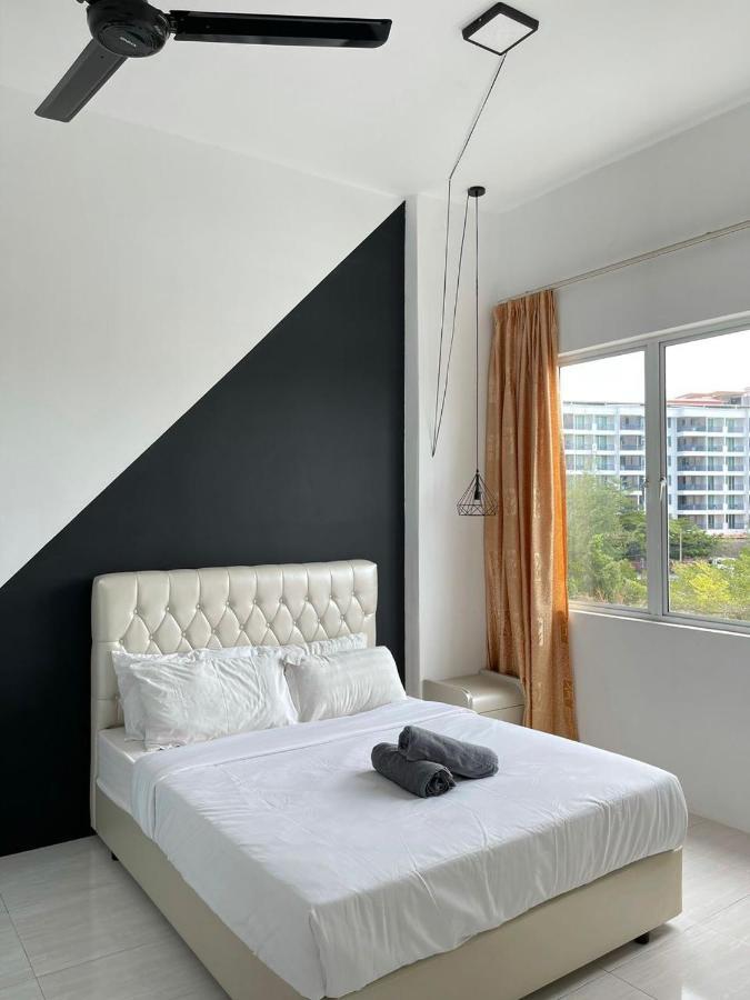 Simfoni Beliza Apartment With Roof Top Pool By Vintage Kuah Exterior photo